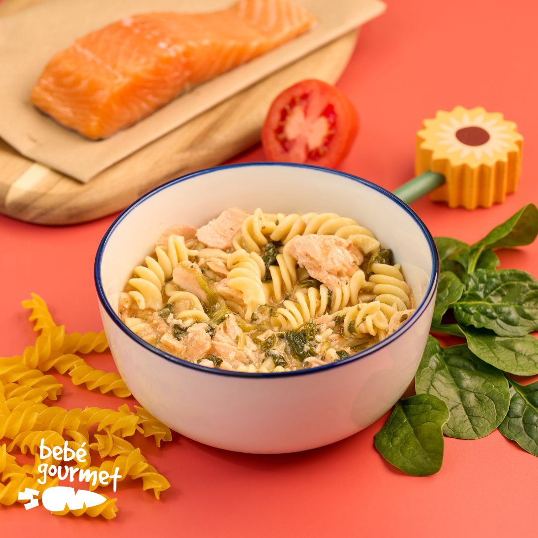 Espirais com Salmão e Espinafres (12+)