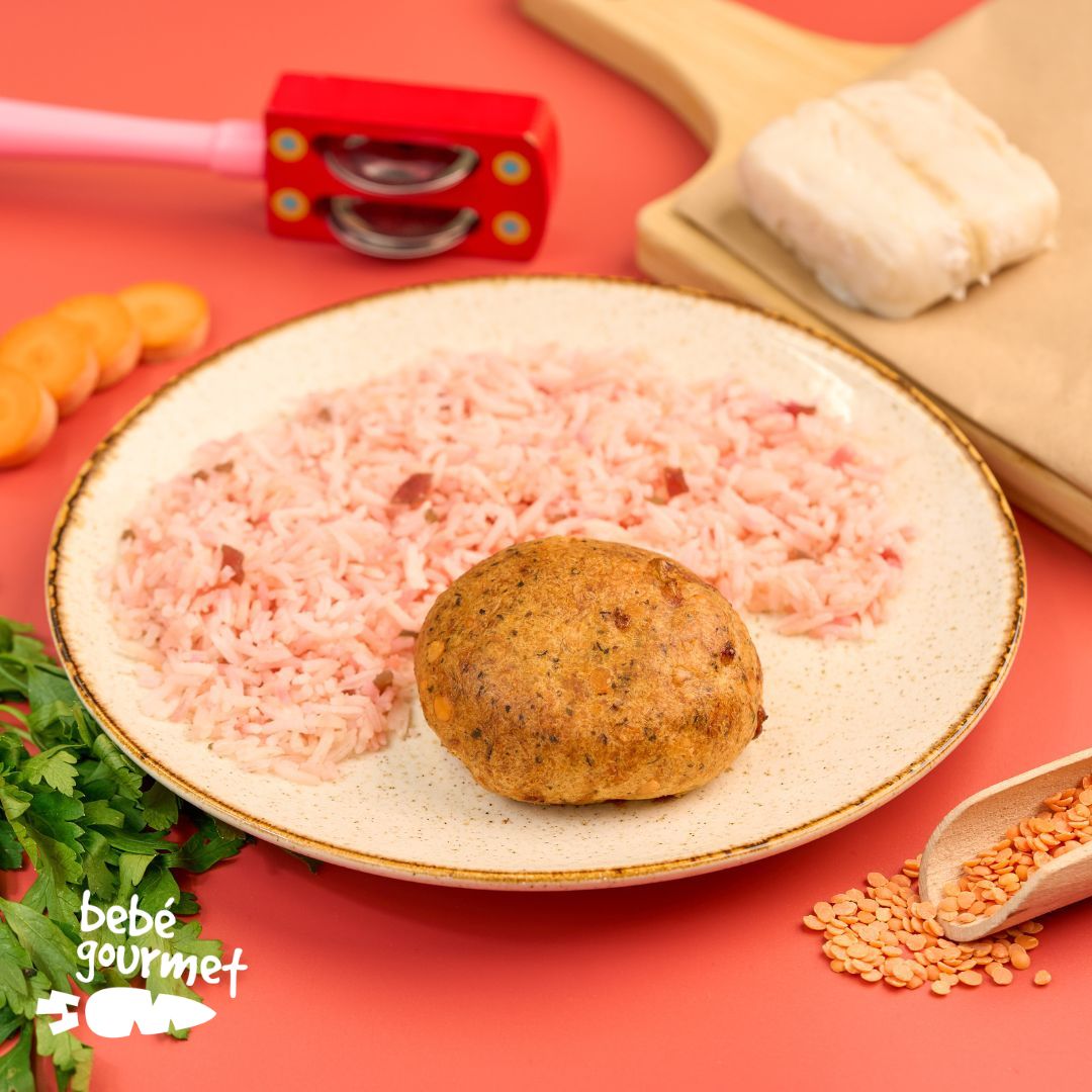Hambúrguer de Pescada e Lentilhas com Arroz de Beterraba ( 12+)